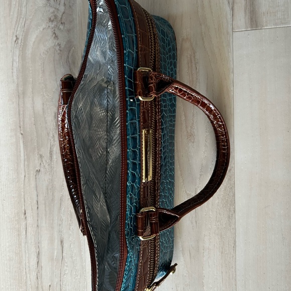 Turquoise and Brown Travel Luggage Set - Picture 15 of 16